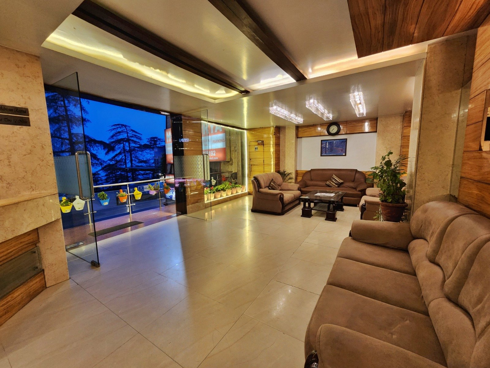 Hotel Surya Shimla lobby and reception