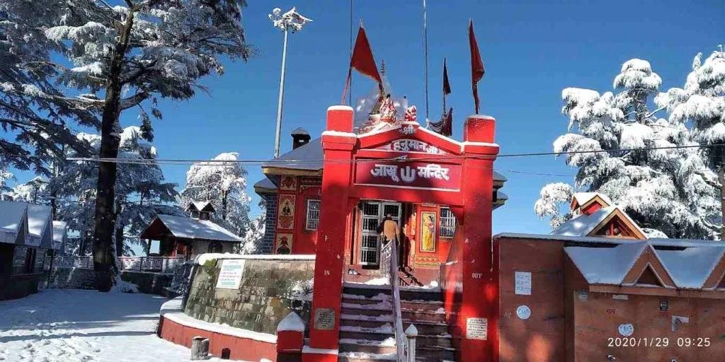 Jakhoo Temple Shimla covered in snow during winter